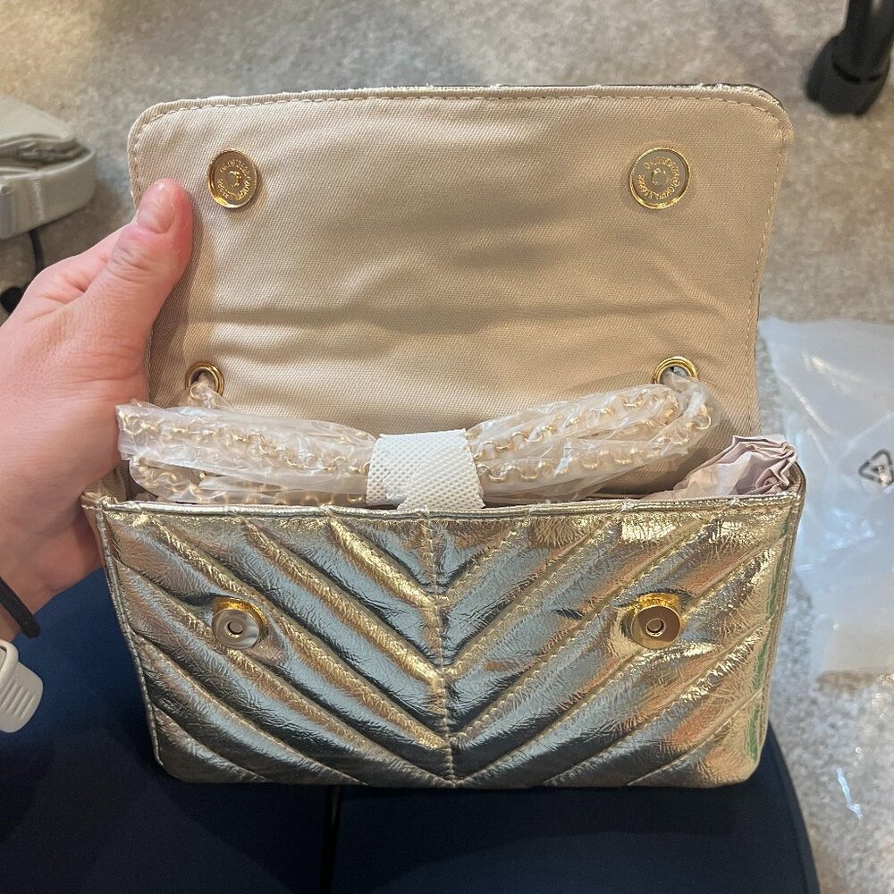 NWT Nicole Miller Quilted Shoulder Bag - Luxurious Gold - Picture 3 of 3
